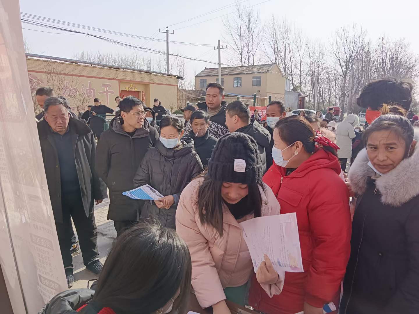 正月初六,！ 江蘇揚(yáng)中“招聘專車”發(fā)往河南